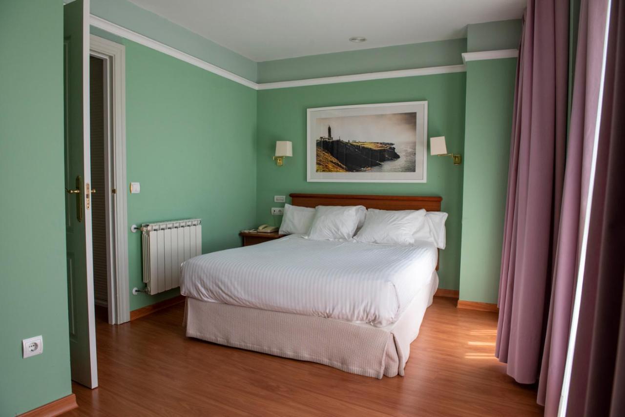 Hotel Faro De San Vicente 산비센테데라바케라 외부 사진