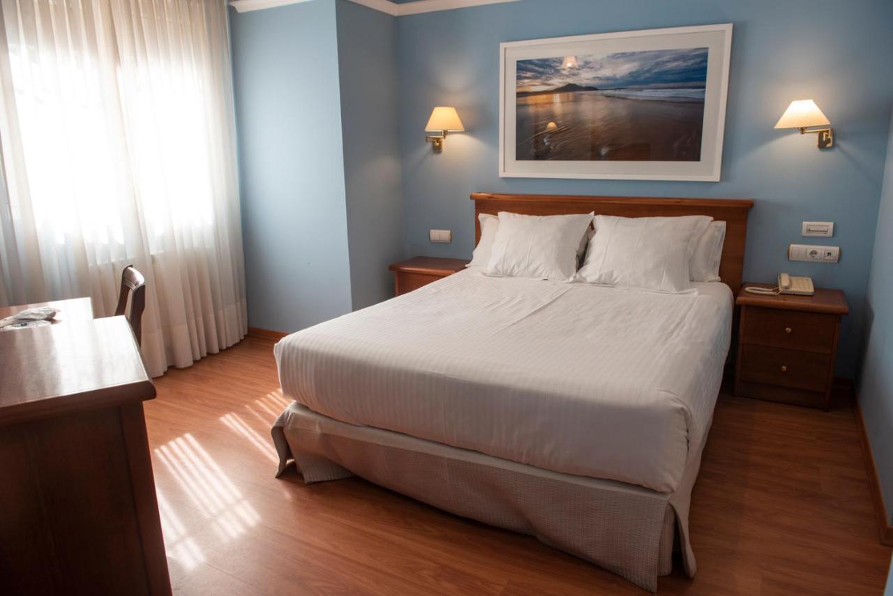 Hotel Faro De San Vicente 산비센테데라바케라 외부 사진